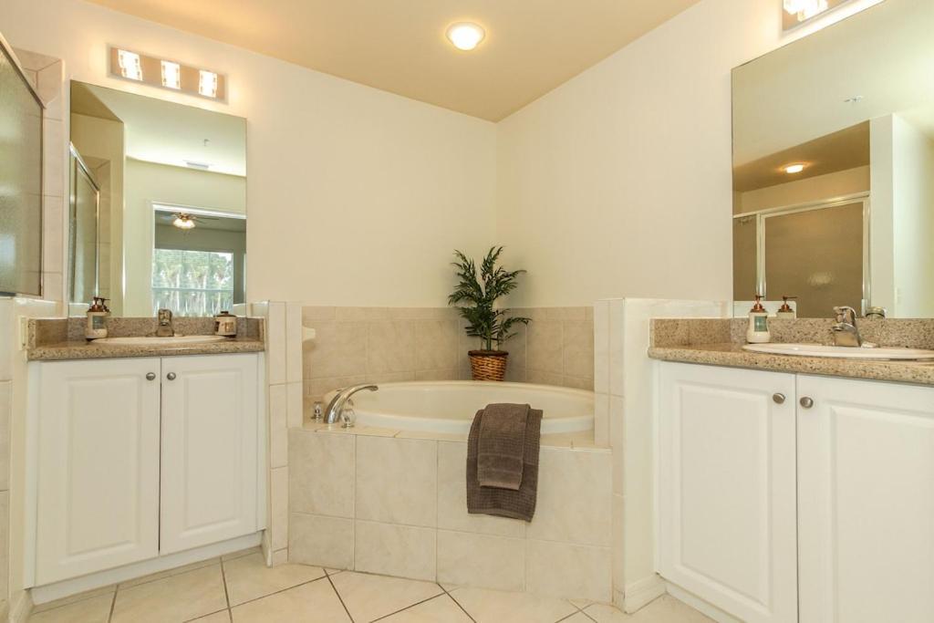 Free Golf! Stay, Play, Work From Luxury 2Bdr Plus Den 1St Floor Villa In Lely Golf Resort North North Naples Exterior foto